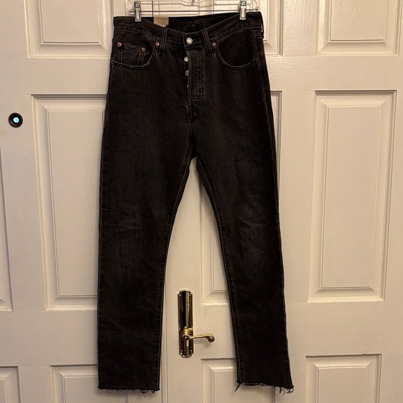Levi's Women’s 501 Straight Leg Jeans, Size 28x30. Take a Hint - Black. NWT. - Picture 1 of 11